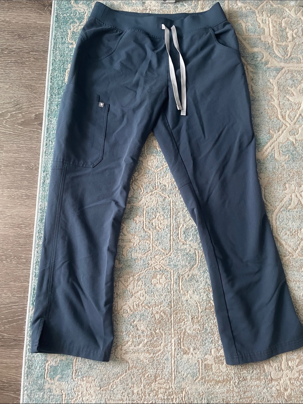 Figs Women's Kade Navy Straight-Leg Scrub Pants with Drawstring M/P